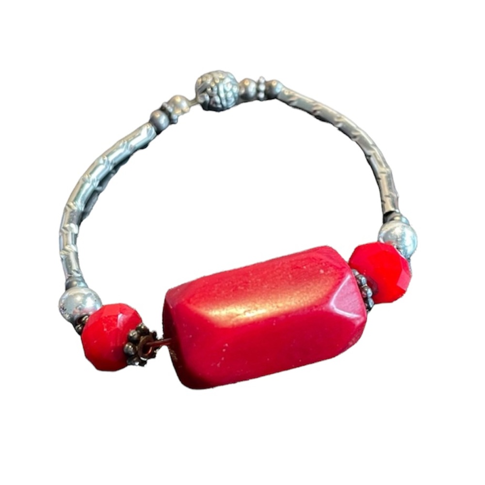 Red Natural Coral Stretch Bracelet